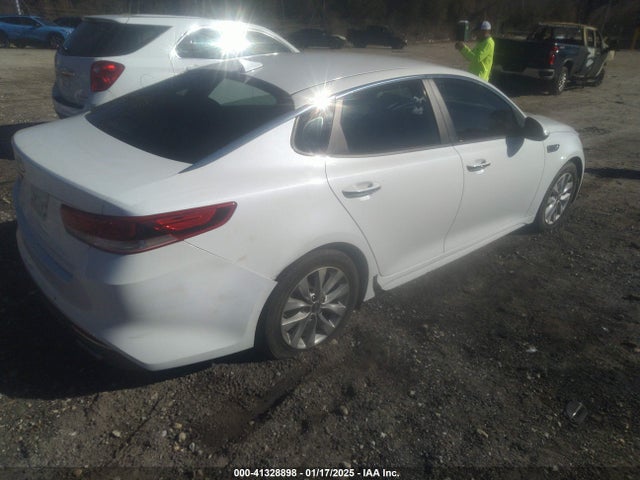 5XXGT4L35GG073604 KIA Optima Lx
