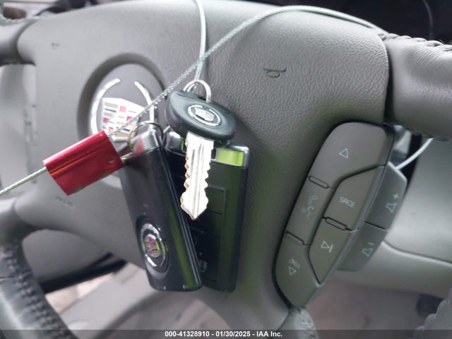2010 CADILLAC DTS 1G6KD5EY1AU138197 Photo 10