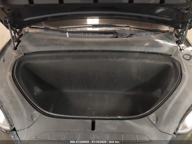 2018 TESLA MODEL X 5YJXCBE20JF138216 Photo 9