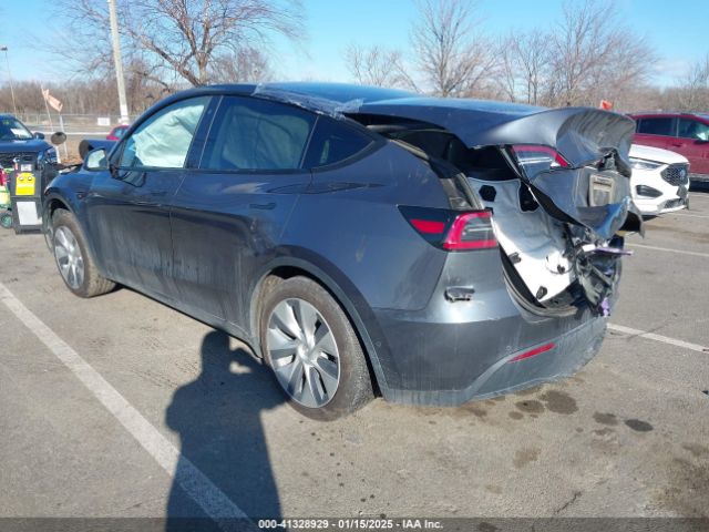 2020 TESLA MODEL Y 5YJYGDEE4LF030103 Photo 2