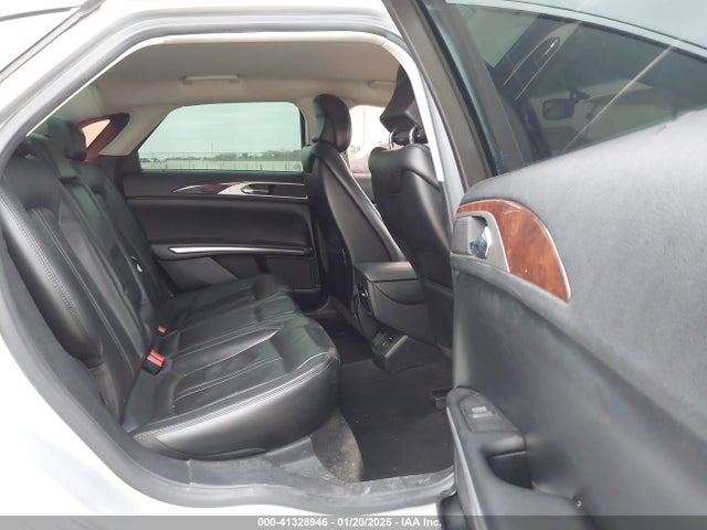 3LN6L2J98FR618486 Lincoln 2015