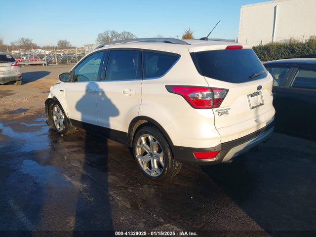 Ford Escape Titanium 2017 1FMCU0J97HUA45354 Image 3