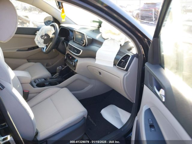 KM8J33A49MU321964 Hyundai Tucson Value