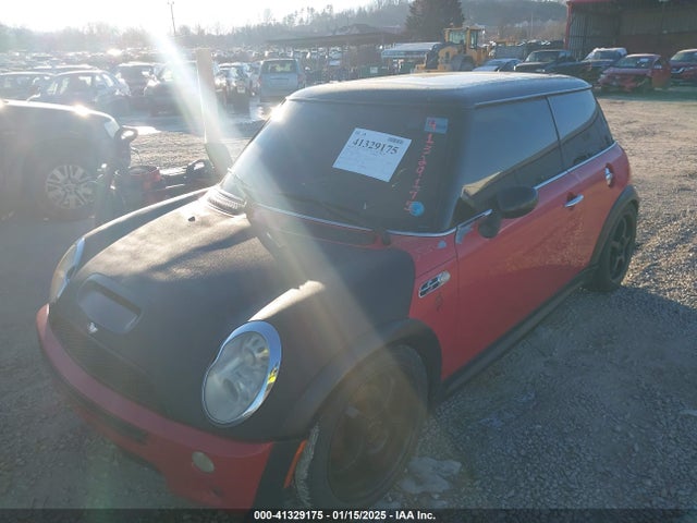 2006 MINI COOPER S WMWRE33556TL22929 Photo 1