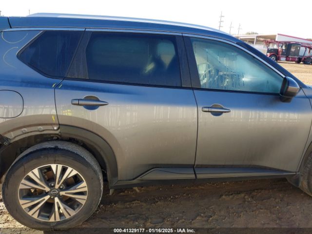 5N1BT3BA9PC799305 Nissan Rogue Sv Fwd