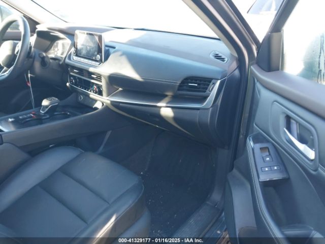 5N1BT3BA9PC799305 Nissan Rogue Sv Fwd