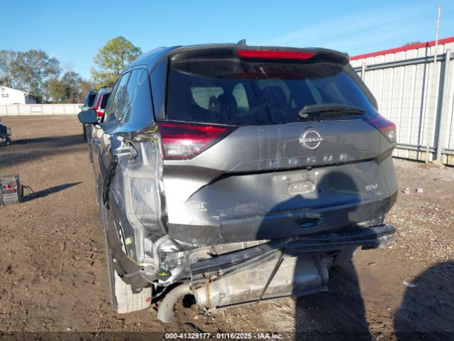 5N1BT3BA9PC799305 Nissan Rogue Sv Fwd