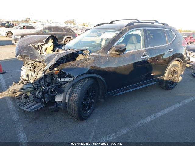Nissan ROGUE SV 2018 5N1AT2MT2JC804422 Image 2