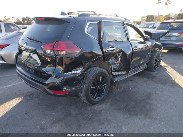 Nissan ROGUE SV 2018 5N1AT2MT2JC804422 Image 4