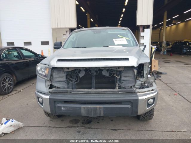 5TFUY5F14JX763140 Toyota Tundra Sr5 5.7l V8