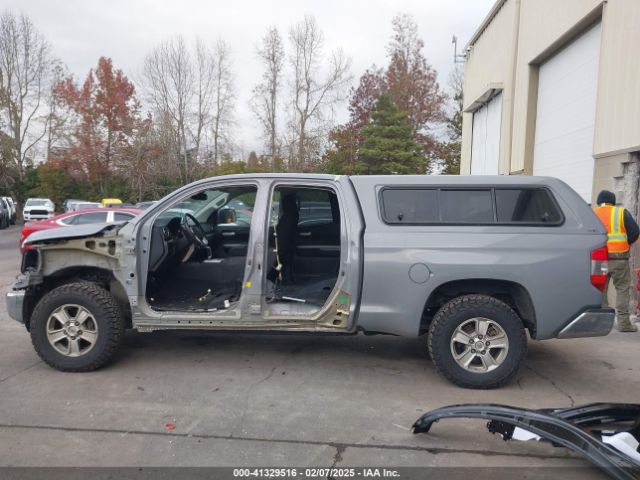 5TFUY5F14JX763140 Toyota Tundra Sr5 5.7l V8