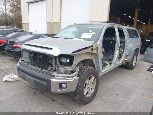 5TFUY5F14JX763140 Toyota Tundra Sr5 5.7l V8