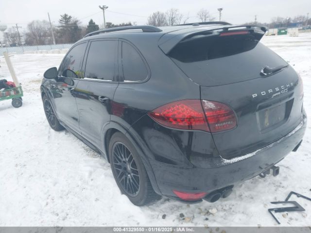 2013 PORSCHE CAYENNE WP1AD2A22DLA72695 Photo 2