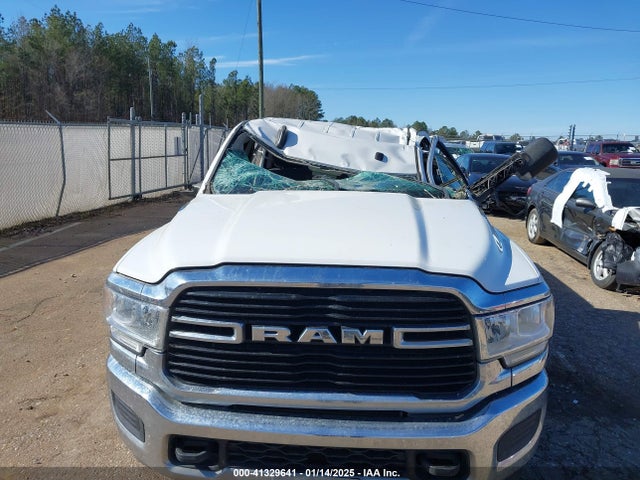 3C6UR5DL1KG663656 RAM 2500 Big Horn  4x4 6'4 Box