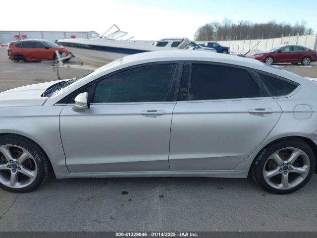 3FA6P0H75GR160124 Ford FUSION SE