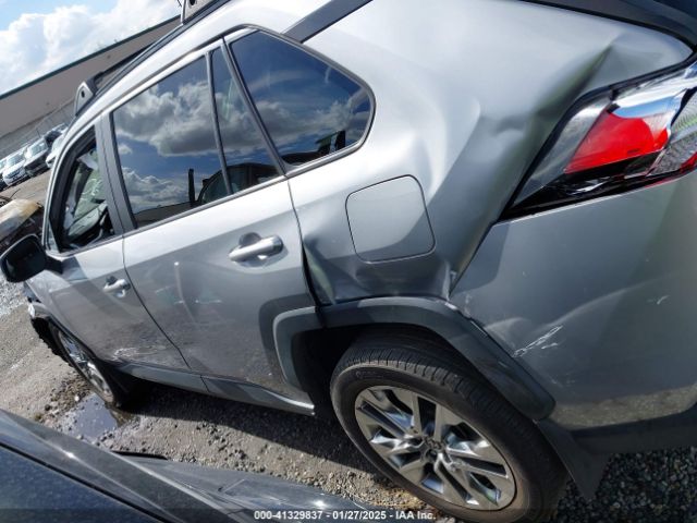 2T3C1RFVXMC139573 Toyota Rav4 Xle Premium