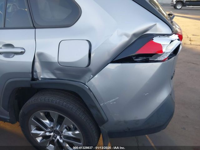 2T3C1RFVXMC139573 Toyota Rav4 Xle Premium