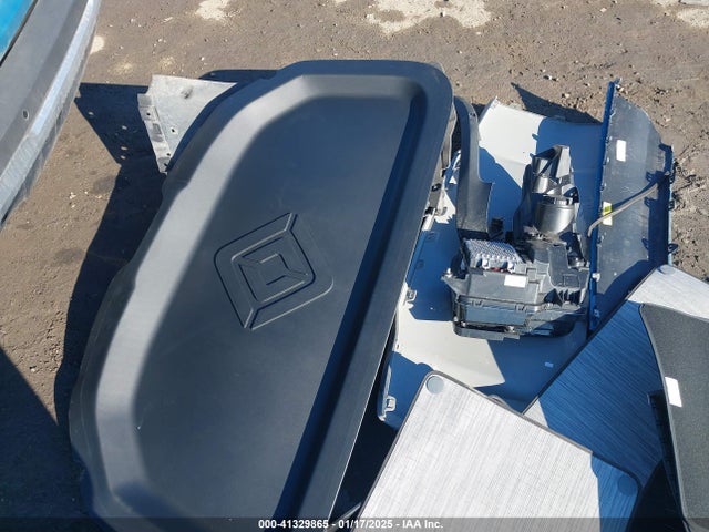 Rivian R1s Adventure Quad Motor Large Pack 2024 7PDSGABA1RN038619 Image 12