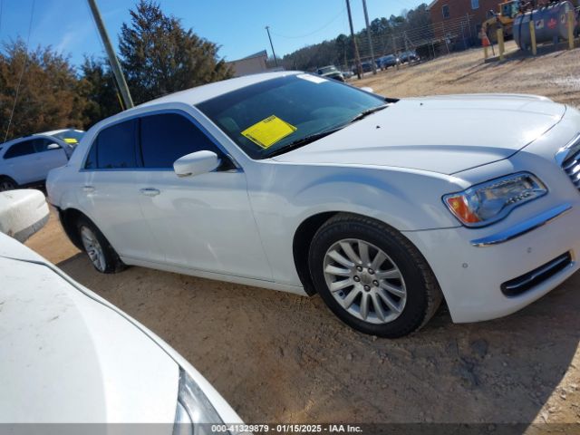 2C3CCAAGXEH377111 Chrysler 300