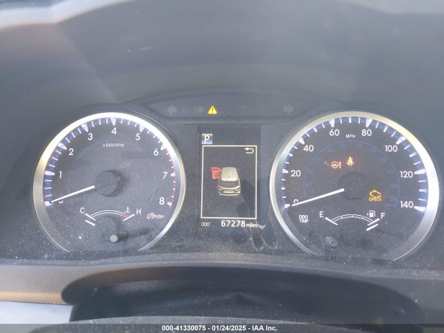 5TDZARFH5JS038487 Toyota Highlander Le