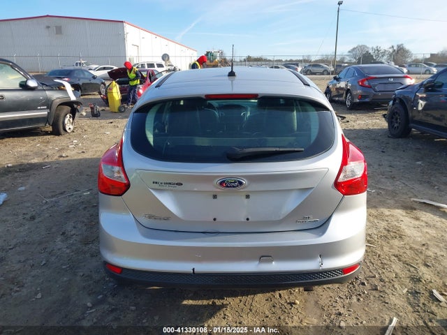 Ford FOCUS SE 2014 1FADP3K24EL383501 Image 16