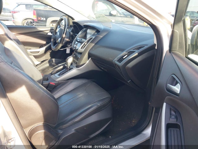 Ford FOCUS SE 2014 1FADP3K24EL383501 Image 5
