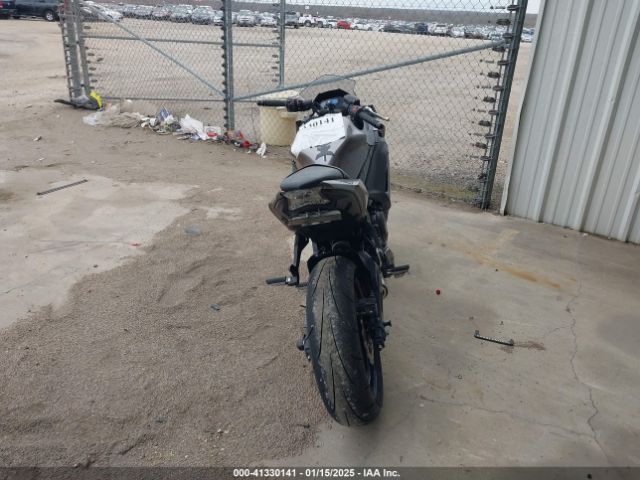 2021 KAWASAKI EX650 ML5EXEM11MDA34252 Photo 5