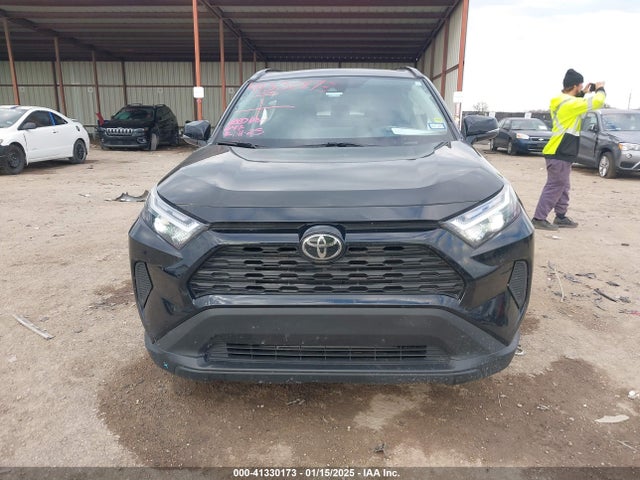 2T3W1RFV9PW286693 Toyota Rav4 Xle