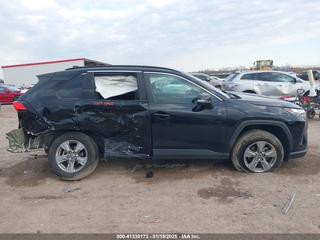 2T3W1RFV9PW286693 Toyota Rav4 Xle