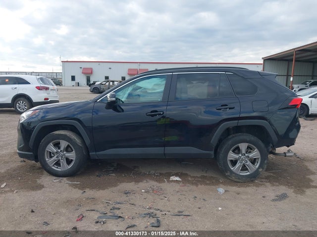 2T3W1RFV9PW286693 Toyota Rav4 Xle
