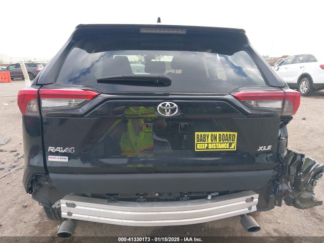 2T3W1RFV9PW286693 Toyota Rav4 Xle