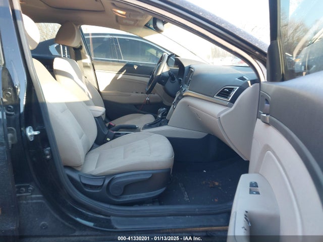 Hyundai Elantra Value Edition 2017 KMHD84LF8HU237322 Image 5