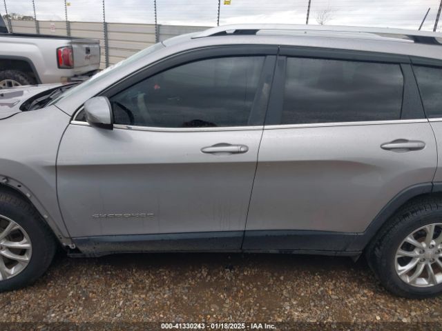1C4PJLCB6KD114770 Jeep Cherokee Latitude Fwd