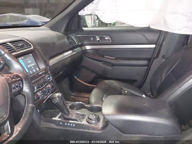 Ford EXPLORER XLT 2018 1FM5K8D89JGB73695 Image 5