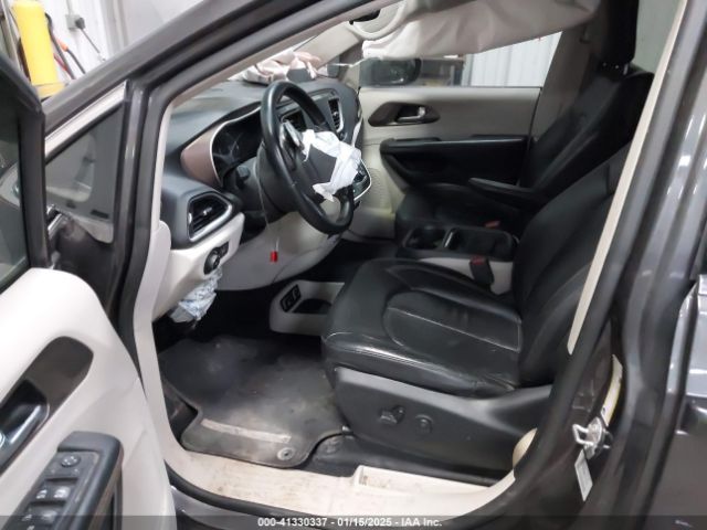 2C4RC1BGXHR753504 Chrysler Pacifica Touring-l