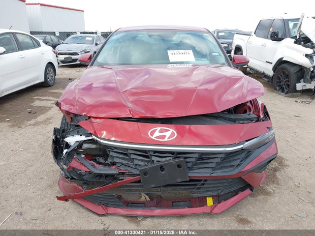 KMHLL4DGXRU851601 Hyundai ELANTRA SE