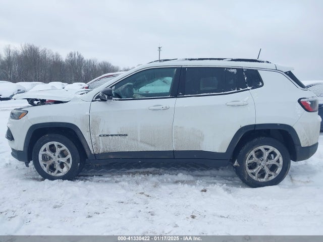 Jeep Compass Latitude 4x4 2024 3C4NJDBN5RT109413 Image 14