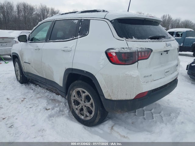 Jeep Compass Latitude 4x4 2024 3C4NJDBN5RT109413 Image 3