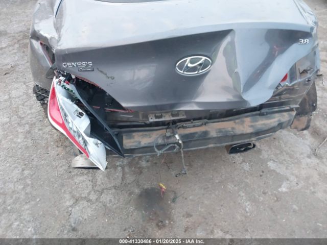 KMHHU6KJ8FU124823 Hyundai Genesis