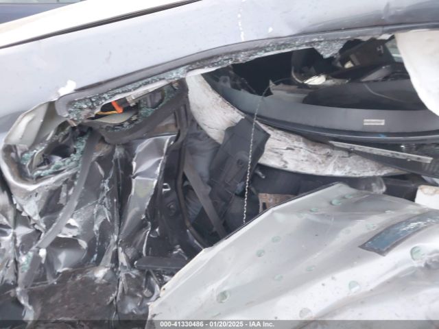 KMHHU6KJ8FU124823 Hyundai Genesis