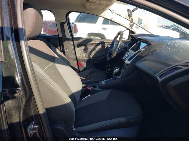 Ford FOCUS SE 2014 1FADP3F28EL431074 Image 5