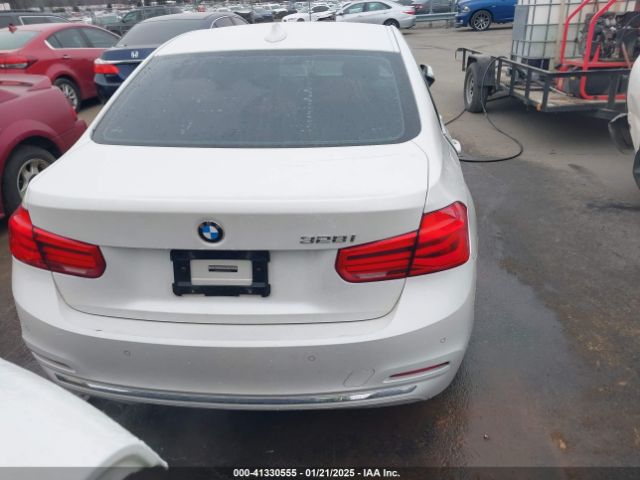 WBA8E9G57GNT44767 BMW 3 Series