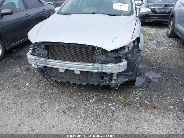 Ford FUSION SE 2019 3FA6P0HD4KR216228 Image 12