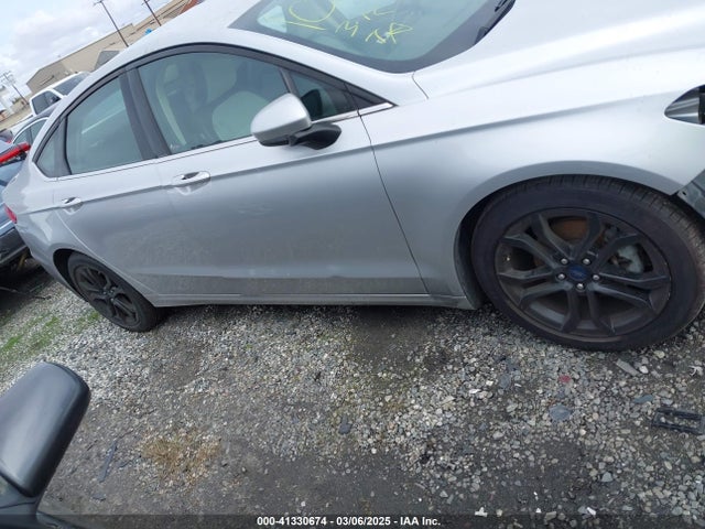 Ford FUSION SE 2019 3FA6P0HD4KR216228 Image 13