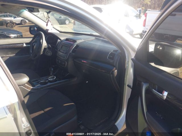 5XYKT3A62EG456720 KIA SORENTO LX