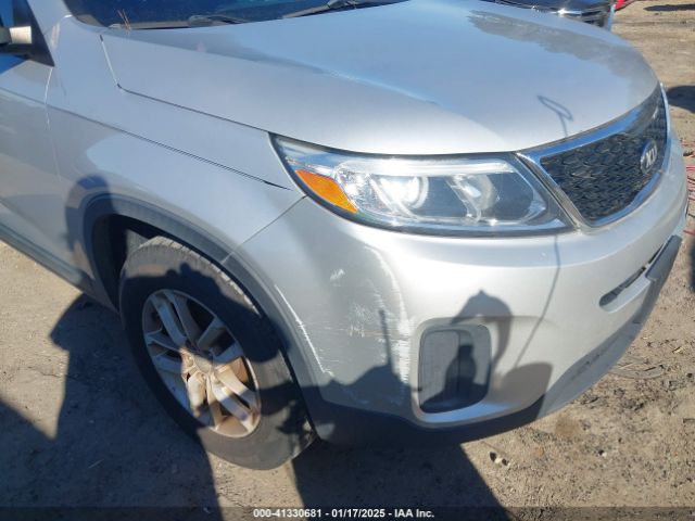 5XYKT3A62EG456720 KIA SORENTO LX