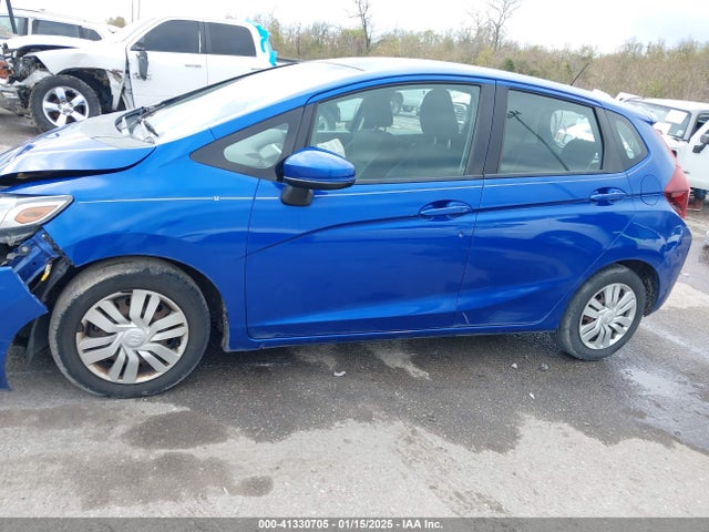 Honda FIT LX 2015 3HGGK5H58FM718263 Image 14