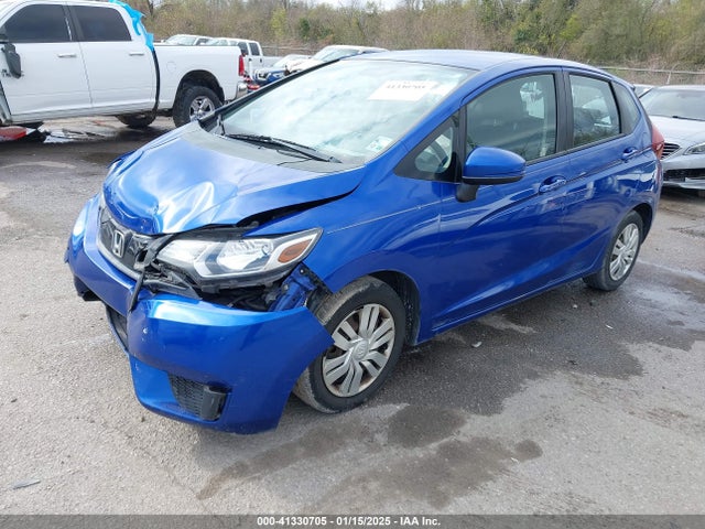 Honda FIT LX 2015 3HGGK5H58FM718263 Image 2