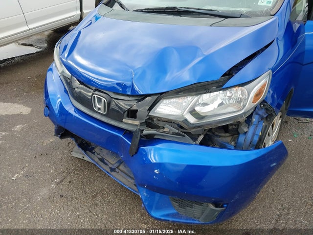 Honda FIT LX 2015 3HGGK5H58FM718263 Image 6