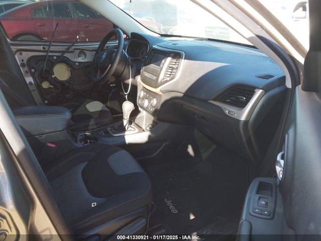 1C4PJLAB2GW354946 Jeep Cherokee Sport